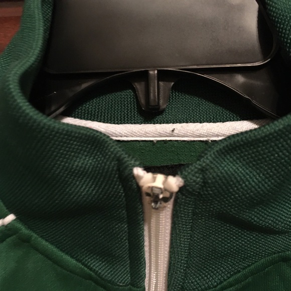 Mens green lightweight jacket, size small - Picture 4 of 6